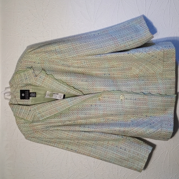 Maggie Barnes Jackets & Blazers - MAGGIE BARNES SPRING BLAZER